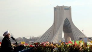 الرئيس الايراني حسن روحاني يلقي خطاب بمناسبة الذكرى الخامسة والثلاثين للثورة الاسلامية 11 فبراير 2014 (أ ف ب)