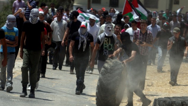 اشتباكات بين الجيش والفلسطينيين في نابلس ٢٠١٢ (عصام ريماوي/ فلاش ٩٠) اشتباكات بين الجيش والفلسطينيين في نابلس ٢٠١٢ (عصام ريماوي/ فلاش ٩٠)