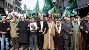 قادة جماعة الإخوان المسلمين في الأردن خلال مظاهرة ضد "الانتهاكات" الإسرائيلية في الحرم القدسي  في العاصمة عمان  28 نوفمبر، 2014 AFP / KHALIL MAZRAAWI