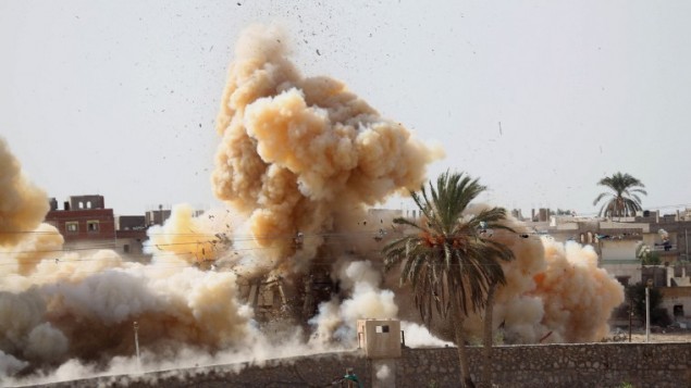 صورة توضيحية لعملية عسكرية للجيش المصري بالقرب من الحدود مع جنوب قطاع غزة 2 نوفمبر، 2014 AFP/SAID KHATIB صورة توضيحية لعملية عسكرية للجيش المصري بالقرب من الحدود مع جنوب قطاع غزة 2 نوفمبر، 2014 AFP/SAID KHATIB