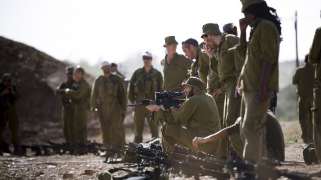 جنود احتياط في الجيش الإسرائيلي خلال تدريب ضخم في الضفة الغربية، 1 مارس 2015 (IDF Spokesperson/FLASH90)