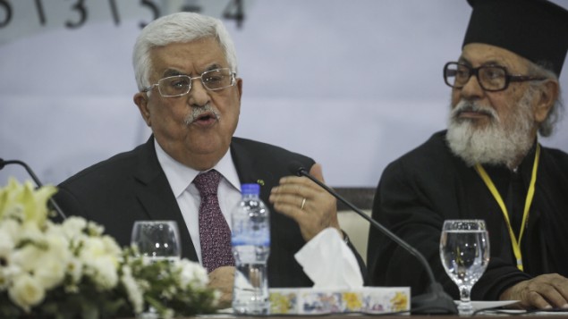 رئيس السلطة الفلسطينية محمود عباس يتكلم خلال جلسة المجلس المركزي لمنظمة التحرير الفلسطينية، 4 مارس 2015 (STR/Flash90)