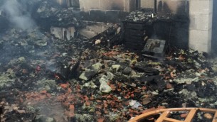 نتائج الحريق في كنيسة الخبز والسمك في الطابغة، على ضفاف بحيرة طبريا، 18 يونيو 2015 (Fire and Rescue Services)