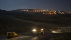 صورة توضيحية لجنود إحتياط في الجيش الإسرائيلي خارج جنين. (Matanya Tausig / Flash 90)