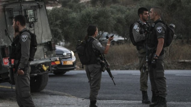 صورة توضيحية لشرطة حدود في مفرق تابوح بالقرب من نابلس، 15 اغسطس 2015 (Flash90)