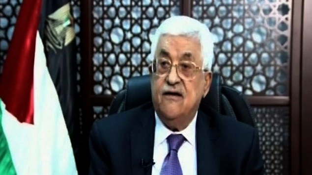 صورة شاشة من تلفزيون فلسطيني تظهر رئيس السلطة الفلسطينية محمود عباس  اثناء خطاب متلفز، 14 اكتوبر 2015 ( Palestinian TV/AFP)