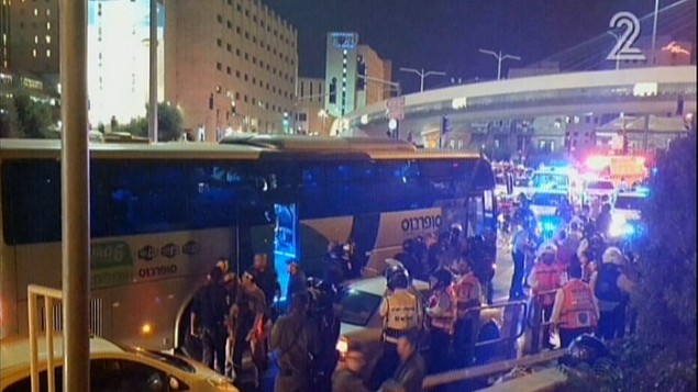 موقع الهجوم على متن الحافلة في القدس 12 اكتوبر 2015 (صورة شاشة) موقع الهجوم على متن الحافلة في القدس 12 اكتوبر 2015 (صورة شاشة)
