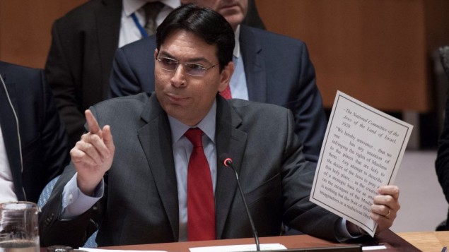 المبعوث الإسرائيلي للأمم المتحدة داني دانون في مجلس الأمن الدولي، 22 اكتوبر 2015 (Permanent Mission of Israel to the UN)