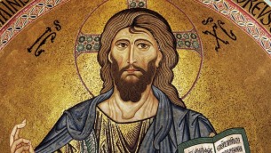 فسيفساء ليسوع المسيح بطراز بيزنطي من كنيسة تشفالو، صقليا (Andreas Wahra / Wikipedia)