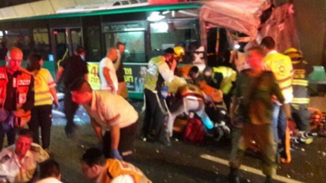 صورة توضيحية: حادث سير في انفاق الكرمل بالقرب من حيفا، 21 ابريل 2016 (United Hatzalah)