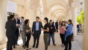معرض مجموعة خريجي ALLMEP لعام 2016 - القدس، 7 أبريل.  [Photography by Nabil Darwish for ALLMEP, Copyright 2016 All rights reserved. Jerusalem International YMCA]