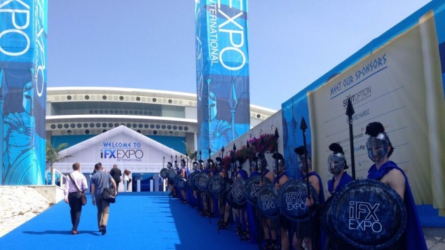 مدخل مؤتمر IFX Expo في "قصر الرياضة" في ليماسول، قبرص، مايو 2016 (Hunter Stuart) مدخل مؤتمر IFX Expo في "قصر الرياضة" في ليماسول، قبرص، مايو 2016 (Hunter Stuart)