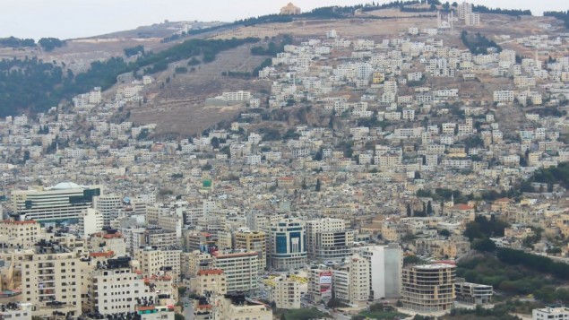 مدينة نابلس في الضفة الغربية عام 2013 (Creative Commons/Muataz Towfiq Agbaria)