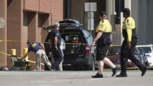 شرطة توضيحية لعناصر شرطة في دالاس في ولاية تكساس. (AFP/Laura Buckman)