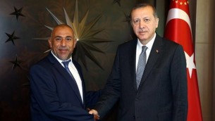 عضو الكنيست طالب ابو عرار من القائمة العربية المشتركة مع الرئيس التركي رجب طيب اردوغان (Courtesy)