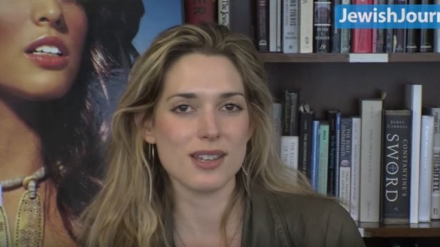 الصحفية اليهودية الامريكية دانييل بيرين (YouTube/Jewish Journal)