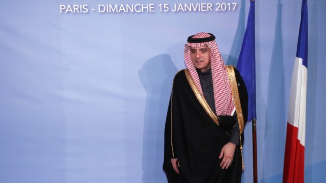 وزير الخارجية السعودي عادل الجبير خلال افتتاح مؤتمر السلام في باريس، 25 يناير 2017 (AFP PHOTO / POOL / THOMAS SAMSON)