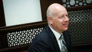 جيسون غرينبلات، ممثل دونالد ترامب الخاص للمفاوضات الدولية، في مدينة رام الله في الضفة الغربية، 14 مارس، 2017. (Flash90)