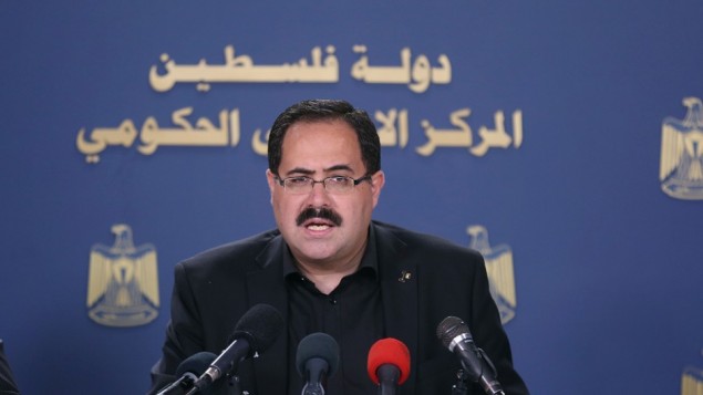 وزير التربية والتعلبيم الفلسطيني صبري صيدم خلال مؤتمر صحفي، يوليو 2016. (Baha Nassar/Wafa) وزير التربية والتعلبيم الفلسطيني صبري صيدم خلال مؤتمر صحفي، يوليو 2016. (Baha Nassar/Wafa)