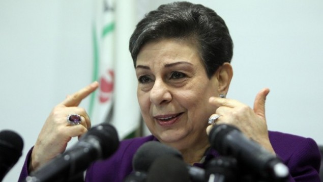 عضو اللجنة التنفيذية لمنظمة التحرير الفلسطينية حنان عشراوي خلال مؤتمر صحفي في رام الله، 24 فبراير 2015 (AFP/ABBAS MOMANI)
