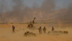 قوات الجيش اللبناني تطلق النار على جهاديين بالقرب من راس بعلبك، 17 اغسطس 2017 (STR / AFP)