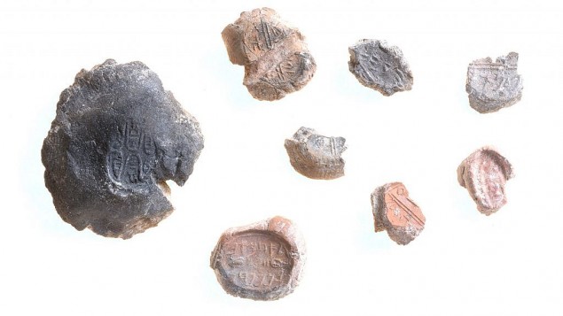 مجموعة من  الختم. (Clara Amit, Antiquities Authority)