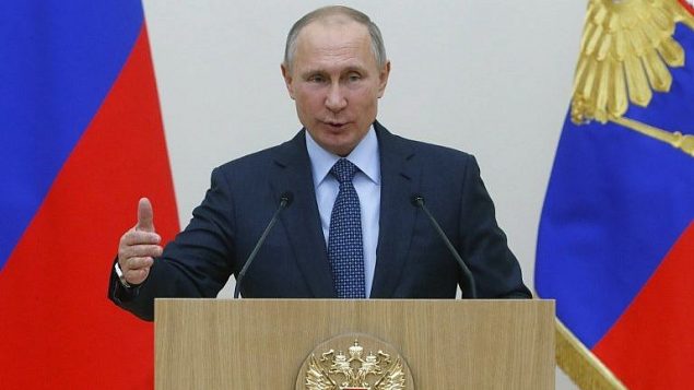 الرئيس الروسي فلاديمير بوتين خلال مؤتمر صحفي في موسكو، 7 ديسمبر 2017 (AFP Photo/Pool/Sergei Karpukhin)