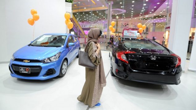 معرض سيارات مخصص للنساء في جدة، السعودية، 11 يناير 2018 (AFP/Amer Hilabi)