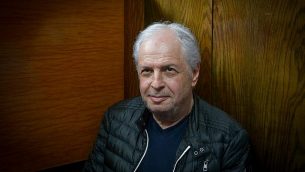 وصول شاؤول إلوفيتش لتمديد فترة حبسه في قضية 4000 في محكمة الصلح في تل أبيب، 22 فبراير 2018. (Flash90)
