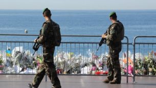صورة توضيحية: جنود فرنسيون في نيس، جنوب فرنسات، 19 يوليو 2016 (AFP/Valery Hache)