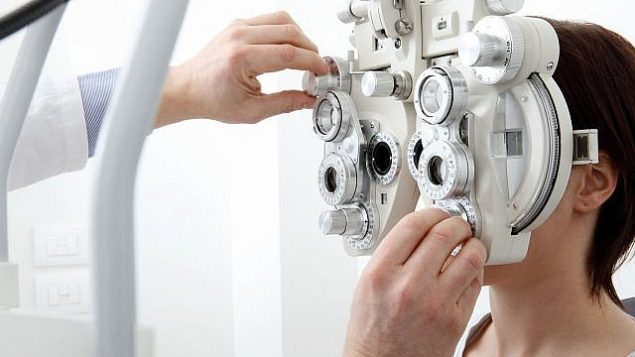 صورة توضيحية لاختبار العين (Visivasnc؛ iStock by Getty Images)