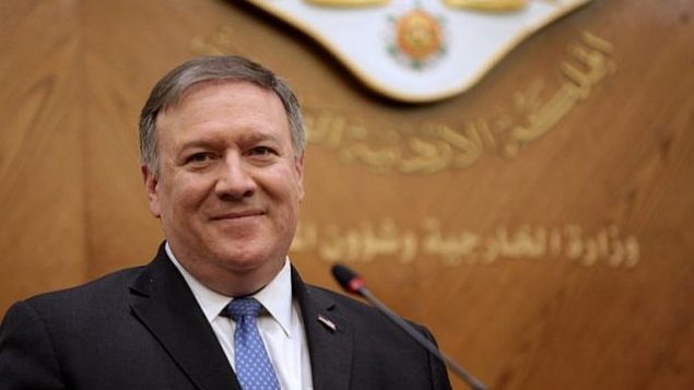 وزير الخارجية الأمريكي مايك بومبيو يتحدث خلال مؤتمر صحفي في عمان، الأردن، في 30 أبريل، 2018. (AFP Photo / Stringer)