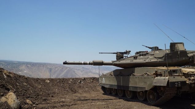 دبابة اسرائيلية في مرتفعات الجولان، بالقرب من الحدود السورية، 1 يوليو 2018 (IDF)