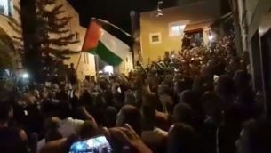 المئات يشاركون بتشييع جثمان احمد محمد محاميد في ام الفحم، 21 اغسطس 2018 (Screen capture: Hadashot)