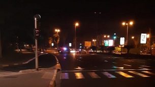 صبيان أصيبا بجروح بالغة الخطورة ومتوسطة بعد حادث اصطدام وهروب في جادة ’روكاح’ في تل أبيب في الساعات الأولى من فجر الإثنين. (الناطق باسم الشرطة)