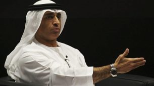 سفير الإمارات لدى الولايات المتحدة، يوسف العتيبة، خلال حدث مع رئيس مجلس النواب الأمريكي بول ريان، في ’أكاديمية الإمارات الدبلوماسية’، في أبو ظبي، الإمارات، الخميس، 25 يناير، 2018.  (AP Photo/Jon Gambrell)