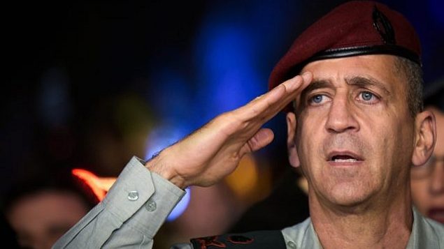 نائب رئيس أركان الجيش الإسرائيلي اللواء افيف كوخافي خلال احتفال في قاعدة هاكريا في تل أبيب، 3 نوفمبر / تشرين الثاني 2016. (Flash90)