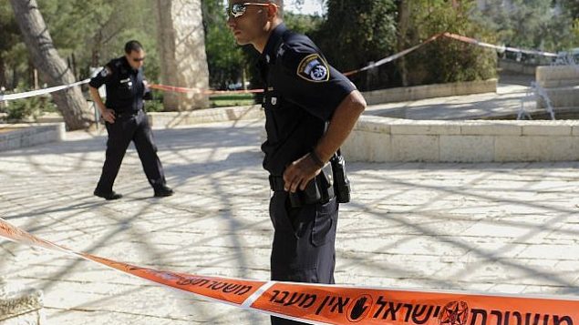 صورة توضيحية للشرطة في حديقة ’جرس الحرية’ في القدس، 24 يوليو ، 2013. (Zuzana Janku/Flash90) صورة توضيحية للشرطة في حديقة ’جرس الحرية’ في القدس، 24 يوليو ، 2013. (Zuzana Janku/Flash90)