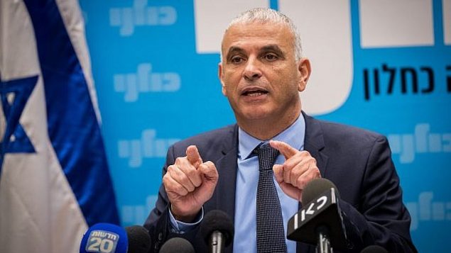موشيه كحلون يقود اجتماع لحزبه في البرلمان الإسرائيلي، في 24 كانون الأول / ديسمبر، عام 2018. (Yonatan Sindel/Flash90)