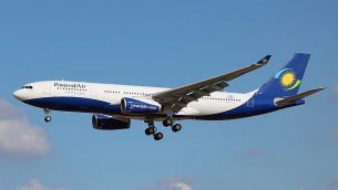طائرة "رواند إير" وهي الخطوط الجوية الرسمية لدولة رواندا، 21 سبتمبر 2016. (Wikipedia/Pedro Aragão CC-BY-SA-3.0)