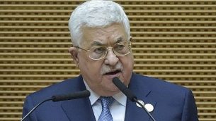 رئيس السلطة الفلسطينية محمود عباس يلقي كلمة خلال القمة ال32 للإتحاد الأفريقي في أديس أبابا، 10 فبراير، 2019.  (SIMON MAINA / AFP)