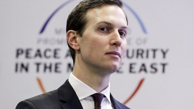 المستشار الكبير للبيت الأبيض، جاريد كوشنر، يشارك في مؤتمر حول ’الأمن والسلام في الشرق الأوسط’ في وارسو، بولندا، 14 فبراير، 2019 (AP Photo/Michael Sohn)