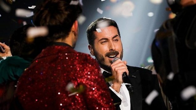كوبي ماريمي، الفائز ببرنامج تلفزيون الواقع ’رايزينغ ستار’ خلال النهائي في 12 فبراير، 2019.  (Noam Revkin Fenton/Flash90)
