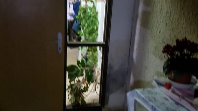 اضرار الحقت بمنزل في منطقة اشكول نتيجة بالونات تحمل قنبلة اطلقت من قطاع غزة نحو اسرائيل، 27 فبراير 2019 (Eshkol Regional Council)