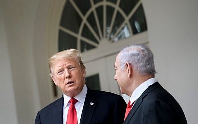 الرئيس الامريكي دونالد ترامب ورئيس الوزراء بنيامين نتنياهو في البيت الابيض، بواشنطن، 25 مارس 2019 (Brendan Smialowski/AFP) الرئيس الامريكي دونالد ترامب ورئيس الوزراء بنيامين نتنياهو في البيت الابيض، بواشنطن، 25 مارس 2019 (Brendan Smialowski/AFP)