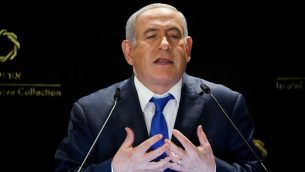رئيس الوزراء بنيامين نتنياهو يقدم بيان صحفي في فندق ’اوريينت’ في القدس، 30 مايو 2019 (Noam Revkin Fenton/Flash90)