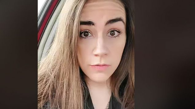 دانييل ستيلا في فيديو نشرته في صفحتها في الفيسبوك (Facebook screenshot)