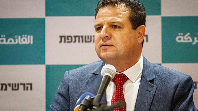أيمن عودة، رئيس ’القائمة المشتركة’، إثناء حديثه في مؤتمر صحفي عُقد في الناصرة، 27 يوليو، 2019. (Flash90)