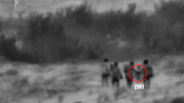 لقطات لما قال الجيش الإسرائيلي إنها عناصر إيرانية حاولت إطلاق طائرة مسيرة محملى بمتفجرات باتجاه شمال إسرائيل من بلدة سورية على الحدود بين سوريا وإسرائيل في 22 أغسطس، 2019. (Israel Defense Forces)