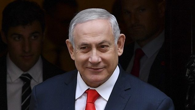 رئيس الوزراء الإسرائيلي بنيامين نتنياهو، يغادر داونينغ ستريت في مركز لندن بعد اللقاء برئيس الوزراء البريطاني بوريس جونسون، 5 اغسطس 2019 (DANIEL LEAL-OLIVAS / AFP)